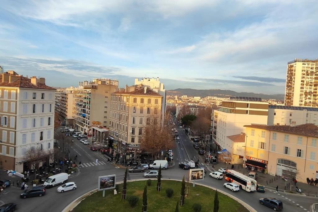Vue Mer Et Et Notre Dame Centre Ville Avec Balcon Et Parking Marseille Exterior photo